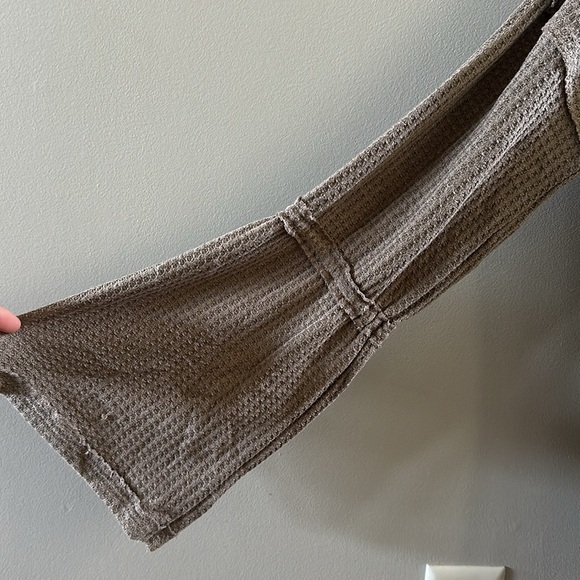 Doe & Rae oversized waffle knit sweater - Picture 2 of 4